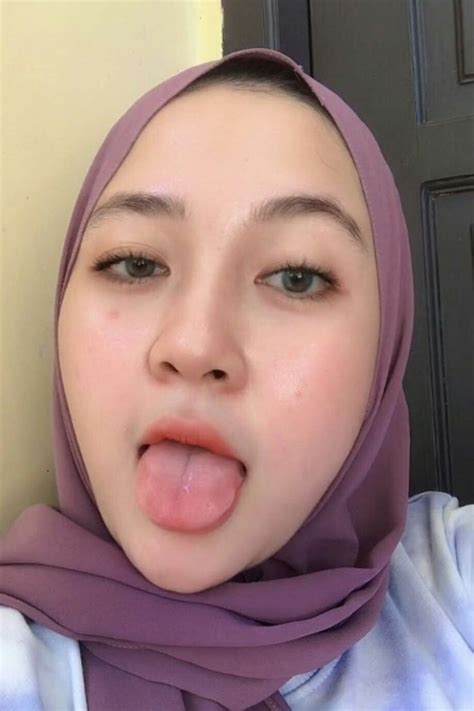 bokep nyepong|Bokep jilbab nyepong crot di wajah .